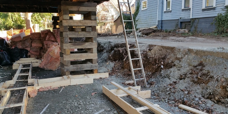 House raising in Victoria house blocks