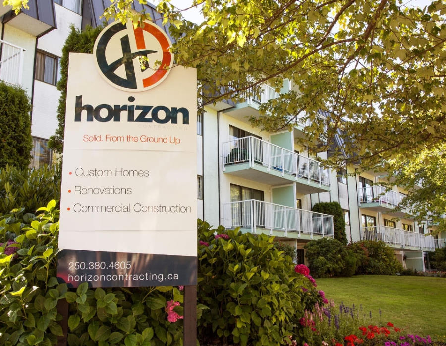 Horizon sign outside apartment building