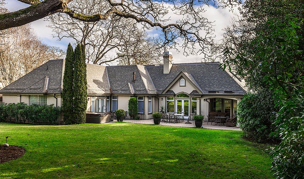 home with an addition and a large yard